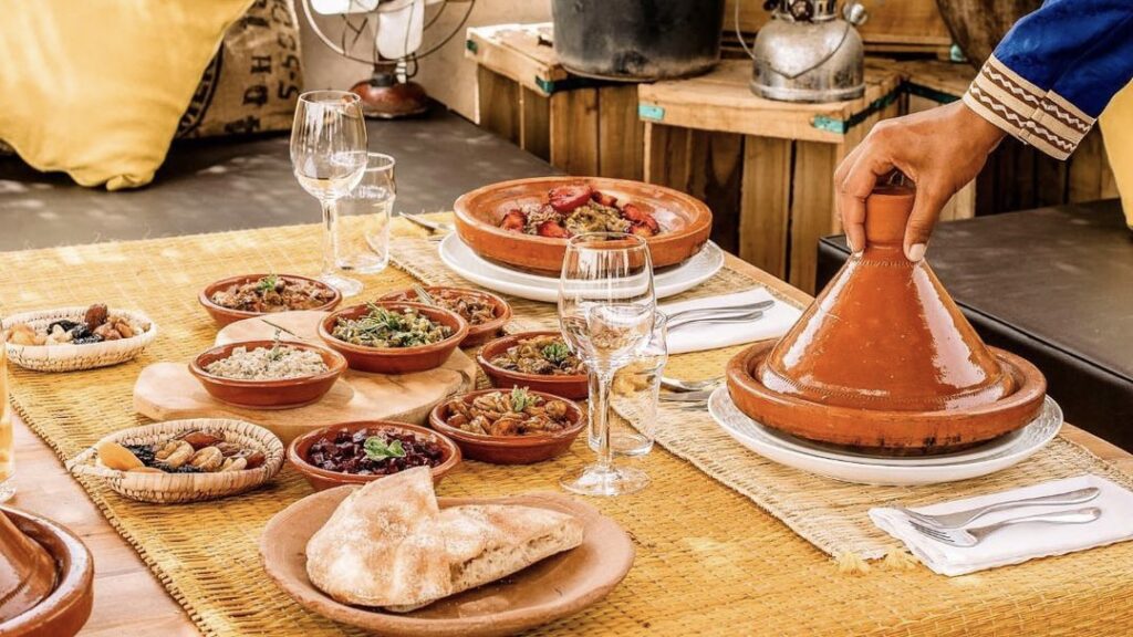 Agafay-desert-dinner