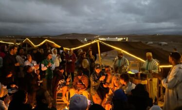 Live folklore music show Agafay Desert premium night Morocco